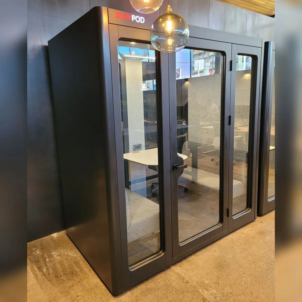 Busypod Large 4 — Black