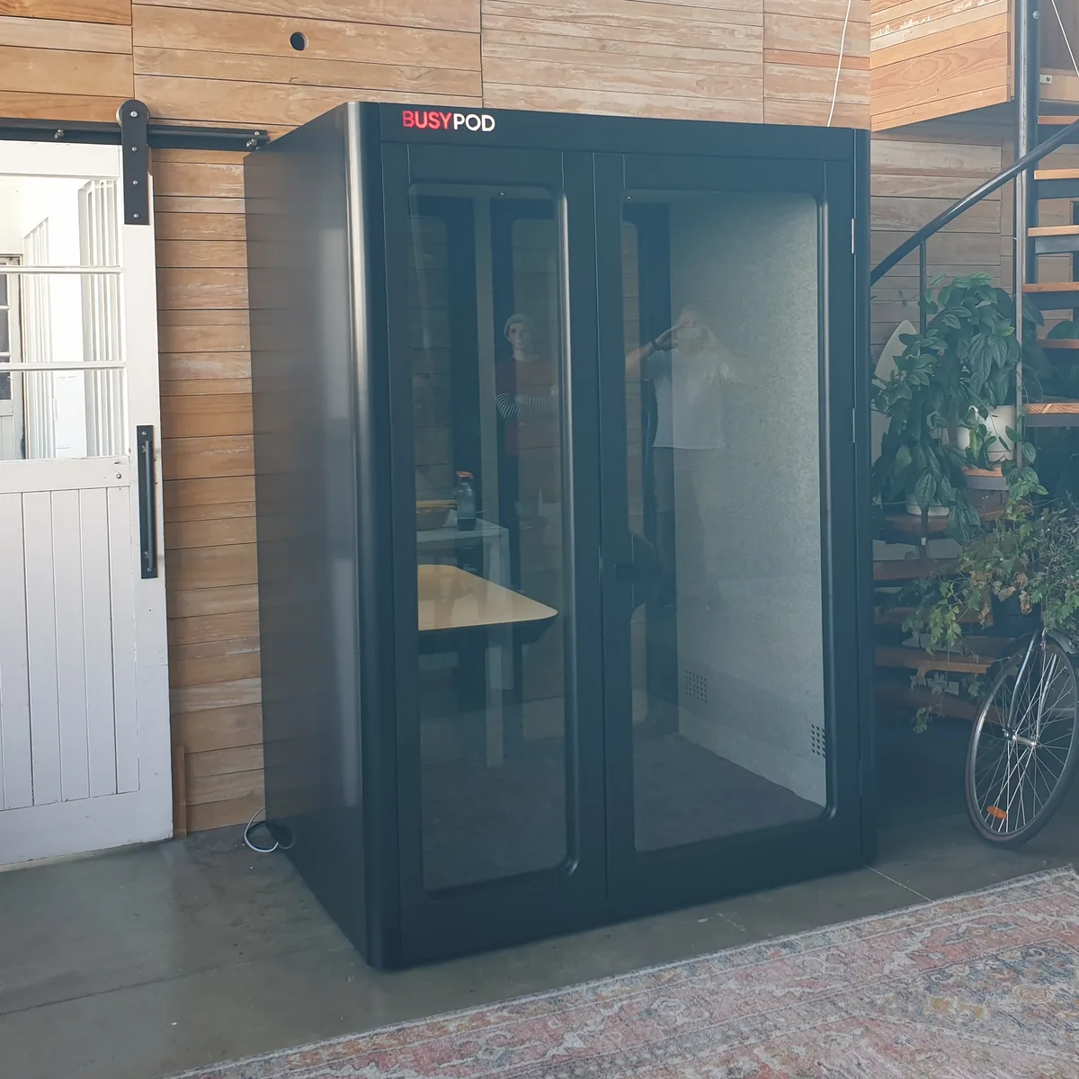 Busypod Medium Work — All black